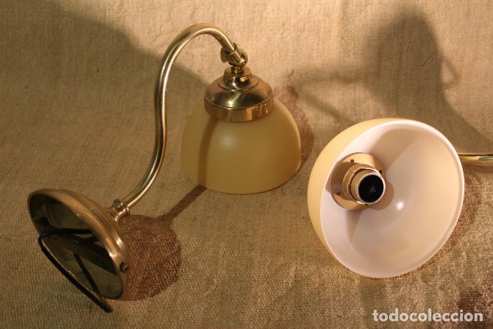 Antig&uuml;edades: PAREJA DE APLIQUES CON TULIPA - Foto 3