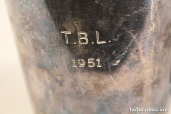 Antig&uuml;edades: jarra plateada t.b.l. 1951 - Foto 3
