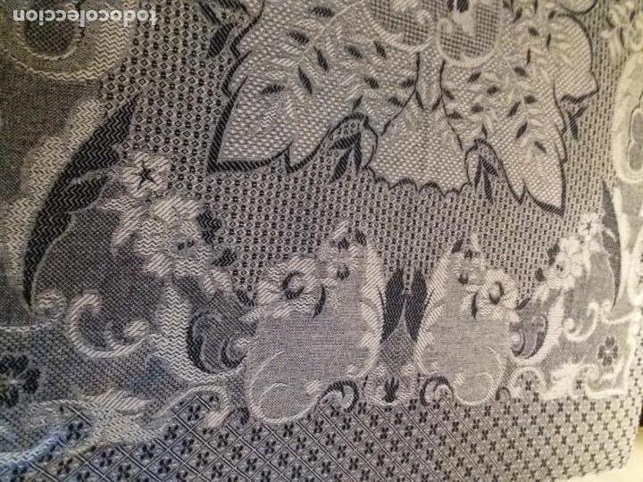 Antig&uuml;edades: Dos colchas de algod&oacute;n azul oscuro y blanco - Foto 4