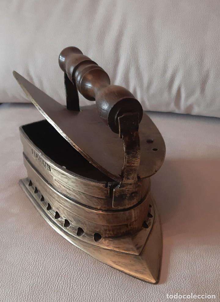 Antig&uuml;edades: Antig&uuml;a plancha de bronce - Foto 1