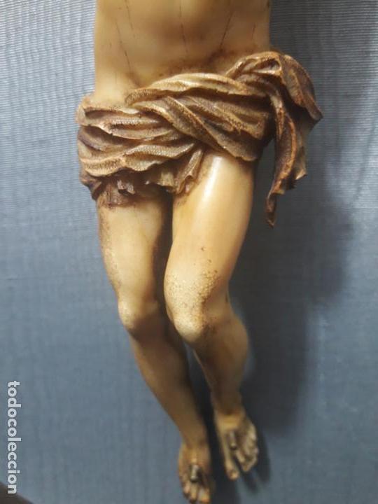 Antig&uuml;edades: Cristo de resina - Foto 4