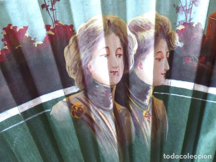 Antiquit&eacute;s: ABANICO PINTADO A MANO CON ESCENA CORTESANA. FIRMADO, A&Ntilde;OS 20