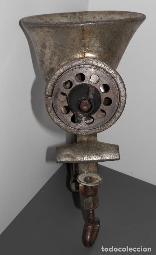 Antig&uuml;edades: PICADORA VINTAGE SPONG 25 - Foto 2