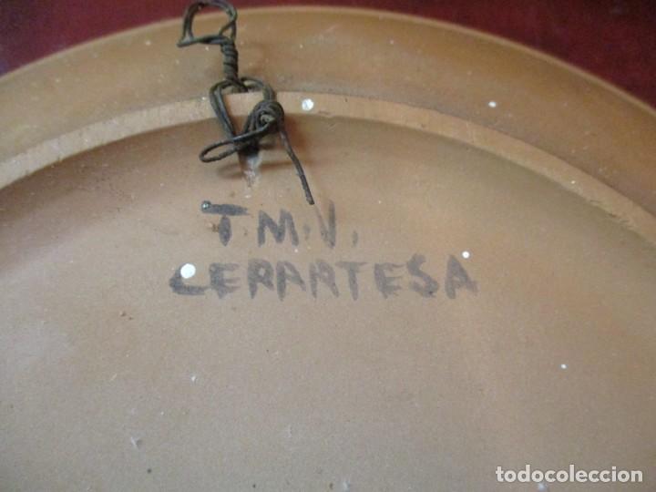 Antig&uuml;edades: plato de cer&aacute;mica para colgar - Foto 2