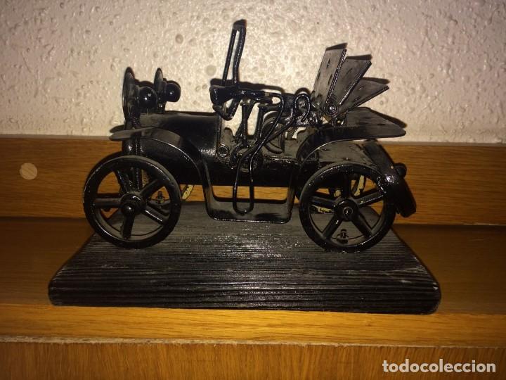 Antig&uuml;edades: COCHE ANTIGUO DE METAL - Foto 1