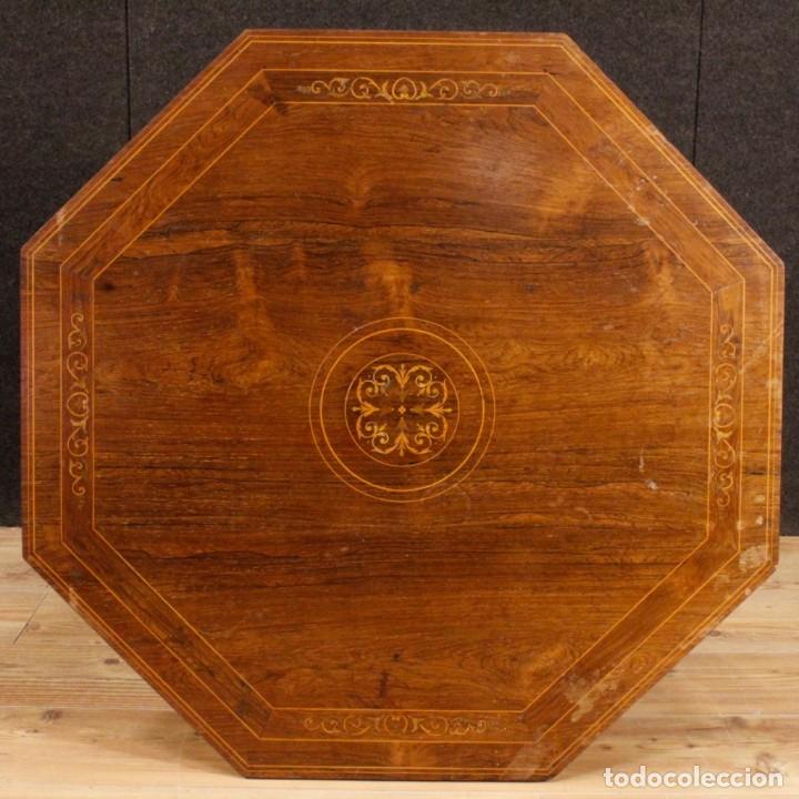 Antig&uuml;edades: Mesa en maderas del siglo XX - Foto 10