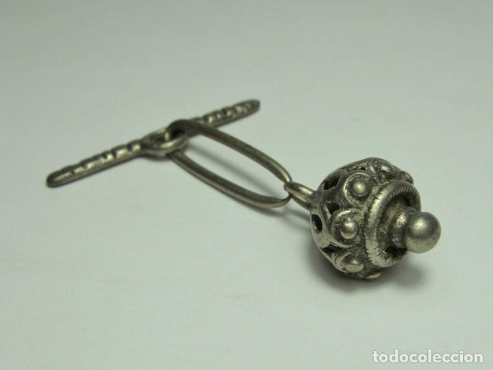 Antig&uuml;edades: Bot&oacute;n Charro. PLATA. S. XVIII - Foto 1