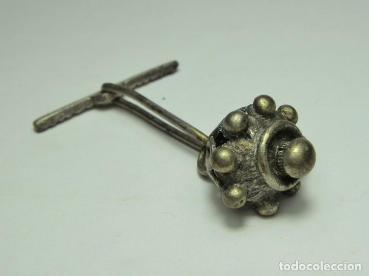 Antig&uuml;edades: Bot&oacute;n Charro. PLATA. S. XVIII - Foto 1