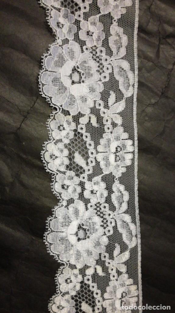Antig&uuml;edades: Encaje de nylon ancho blanco - Foto 2