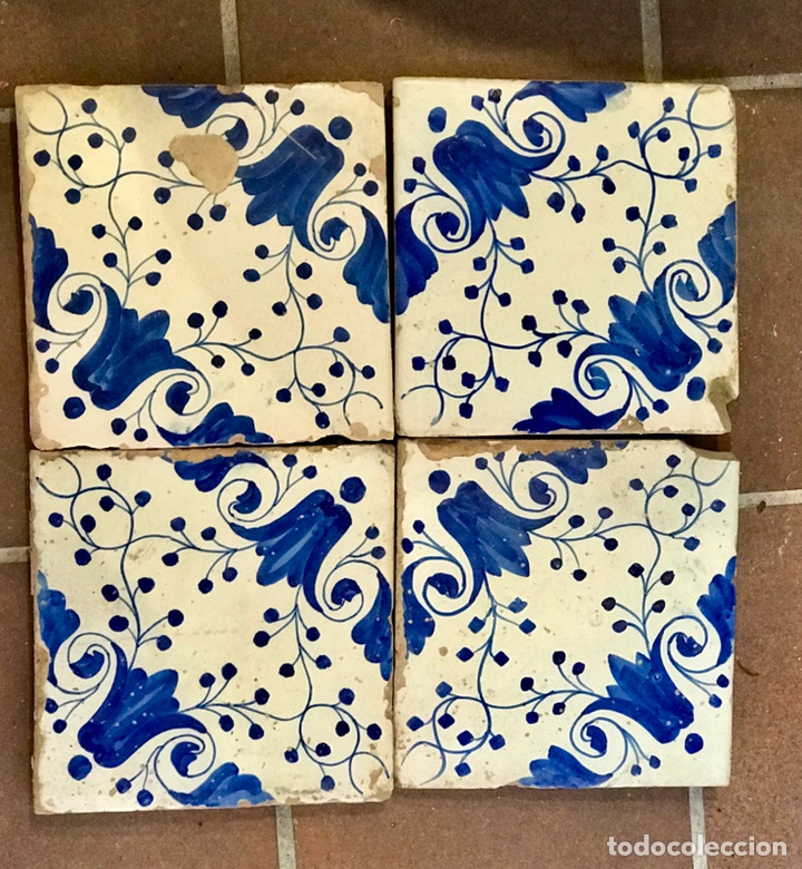 Antig&uuml;edades: Cuatro Azulejos de Talavera - Foto 1