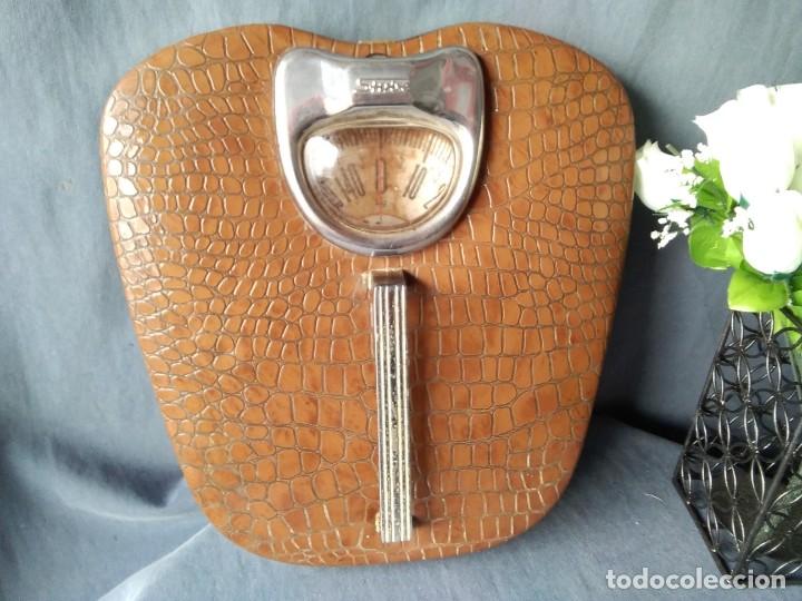 Antig&uuml;edades: B&aacute;scula antigua, vintage ( funcionando ) - Foto 2