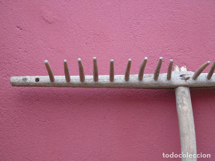 Antig&uuml;edades: ANTIGUO RASTRILLO DE MADERA. - Foto 5
