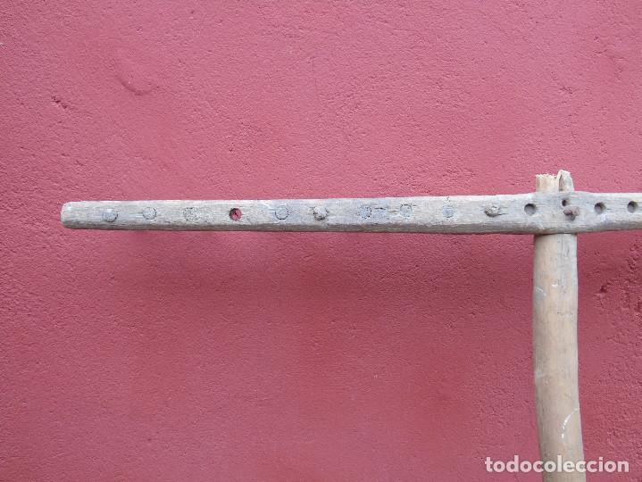 Antig&uuml;edades: ANTIGUO RASTRILLO DE MADERA. - Foto 9