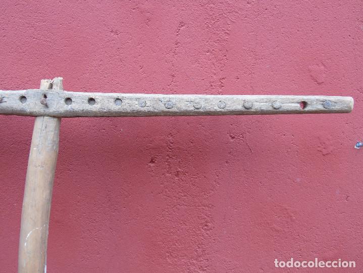 Antig&uuml;edades: ANTIGUO RASTRILLO DE MADERA. - Foto 10