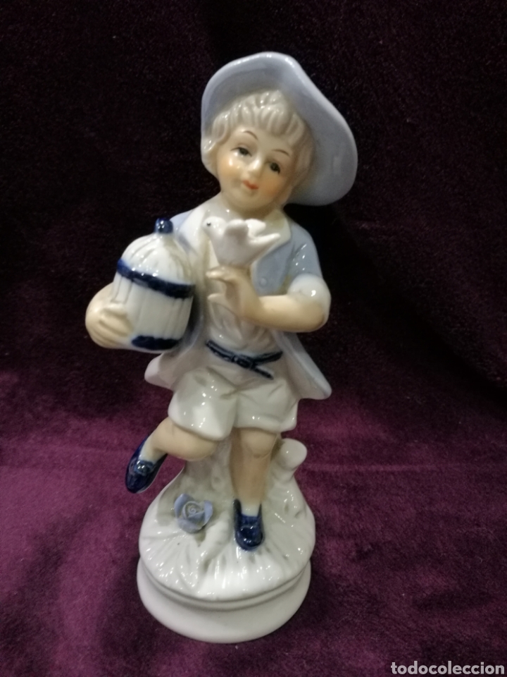 Antiquit&eacute;s: Figura de porcelana made in Taiw&aacute;n