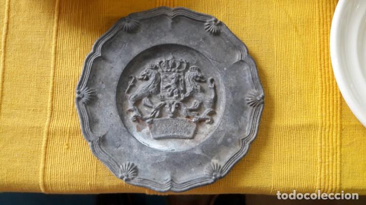 Antig&uuml;edades: plato,s de esta&ntilde;o , peltre ... - Foto 1