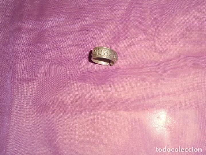 Anillo Tibetano De Plata Con El Mantra Om Mani Buy Other Antiques At Todocoleccion