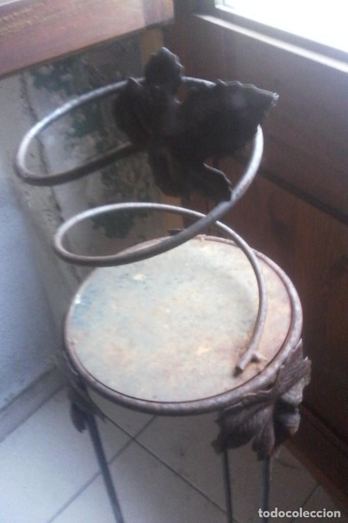Antig&uuml;edades: PEDESTAL MODERNISTA . - Foto 1