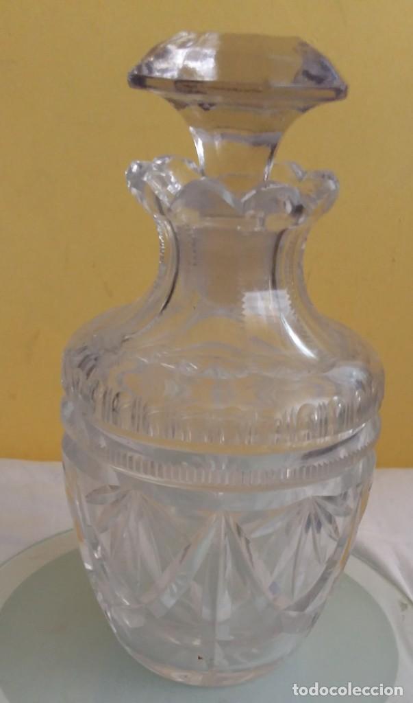 Antig&uuml;edades: Botella de cristal tallado - Foto 1