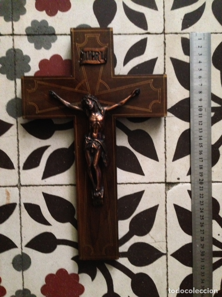 Antig&uuml;edades: cruzifijo madera y bronze - Foto 1