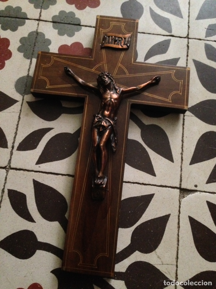 Antig&uuml;edades: cruzifijo madera y bronze - Foto 2