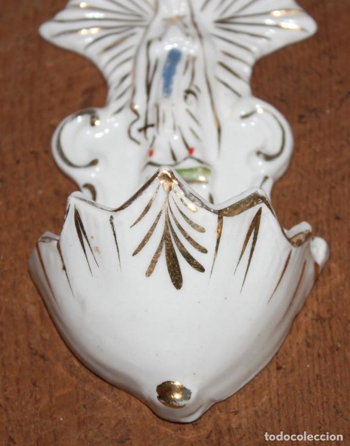 Antig&uuml;edades: BENDITERA DE PORCELANA-VIRGEN. - Foto 6