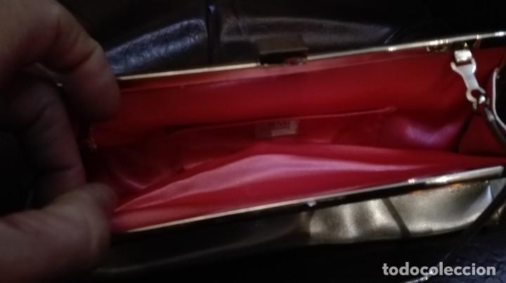 Antig&uuml;edades: Bolso dorado - Foto 2