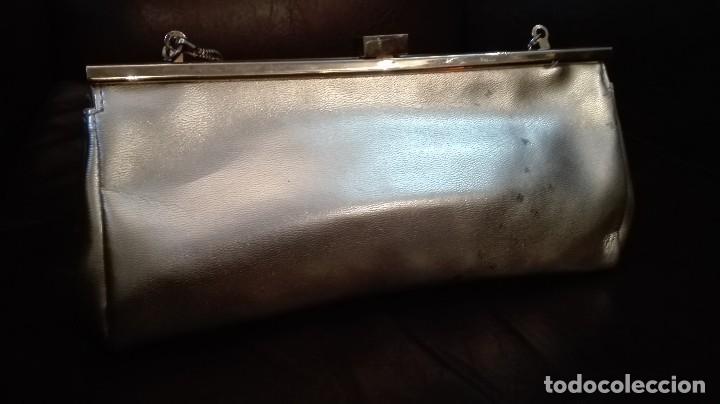 Antig&uuml;edades: Bolso dorado - Foto 4