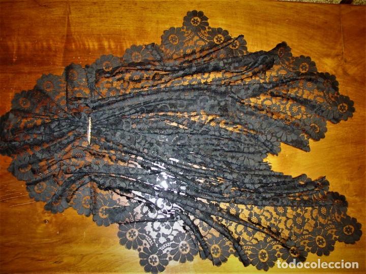 Antig&uuml;edades: IMPORTANTE MANTILLA DE BLONDA, RECTANGULAR ,DE TUL Y SEDA, ANTIGUA - Foto 2