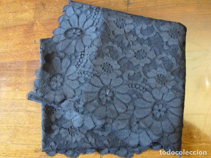 Antig&uuml;edades: IMPORTANTE MANTILLA DE BLONDA, RECTANGULAR ,DE TUL Y SEDA, ANTIGUA - Foto 11