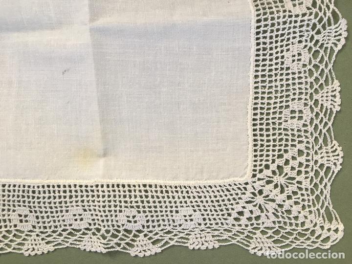 Antig&uuml;edades: ANTIGUO PA&Ntilde;UELO DE ALGOD&Oacute;N CON PUNTILLA - Foto 2
