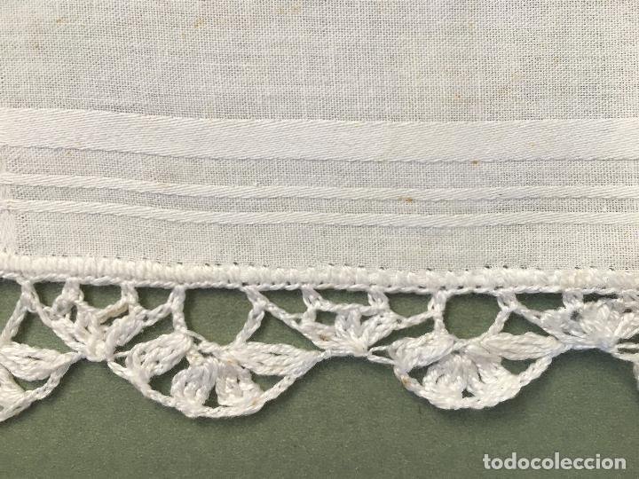 Antig&uuml;edades: ANTIGUO PA&Ntilde;UELO DE ALGOD&Oacute;N CON PUNTILLA, - Foto 3