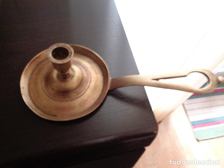 Antig&uuml;edades: Candelero o pelmatoria en bronce - Foto 1
