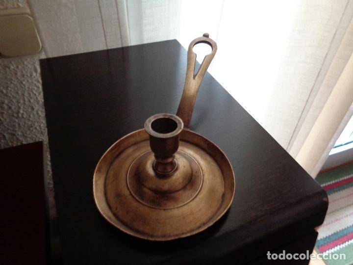 Antig&uuml;edades: Candelero o pelmatoria en bronce - Foto 3