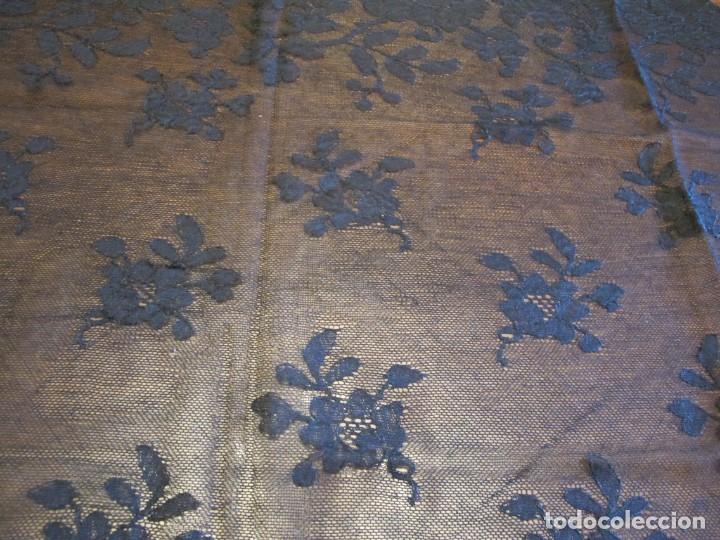 Antig&uuml;edades: MANTILLA NEGRA ,DE BLONDA,  RECTANGULAR DIVIDIDA AL MEDIO - Foto 7