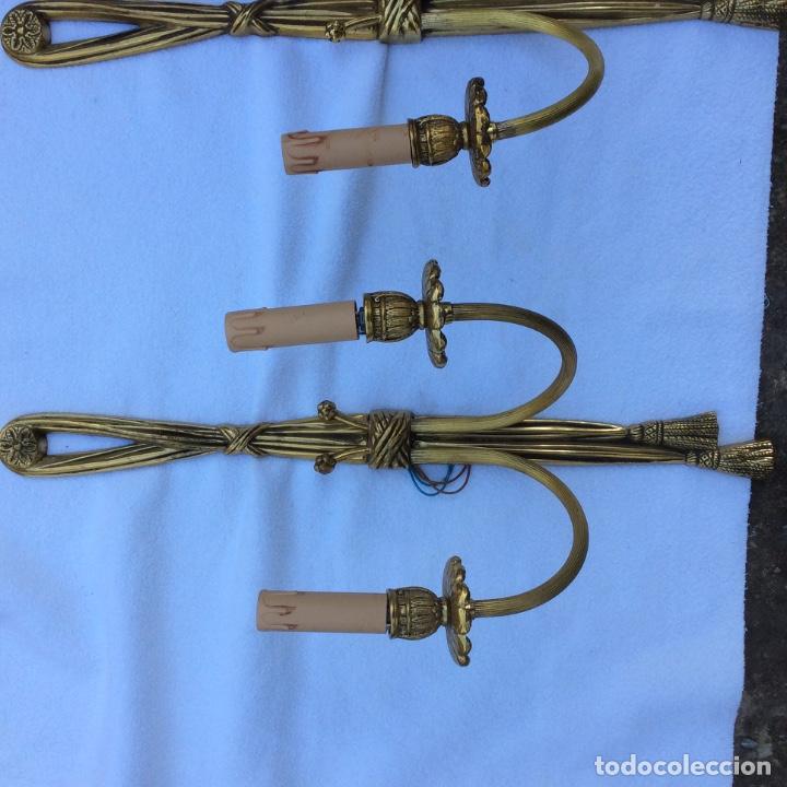 Antig&uuml;edades: PAREJA DE APLIQUES DE BRONCE - Foto 2