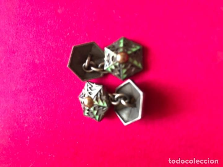 Antig&uuml;edades: Antiguos gemelos de plata y esmalte de forma hexagonal - Foto 2