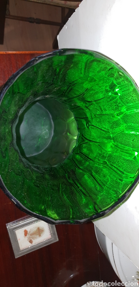 Antigüedades: Jarrón vintage cristal verde precioso - Foto 3 - 148899044