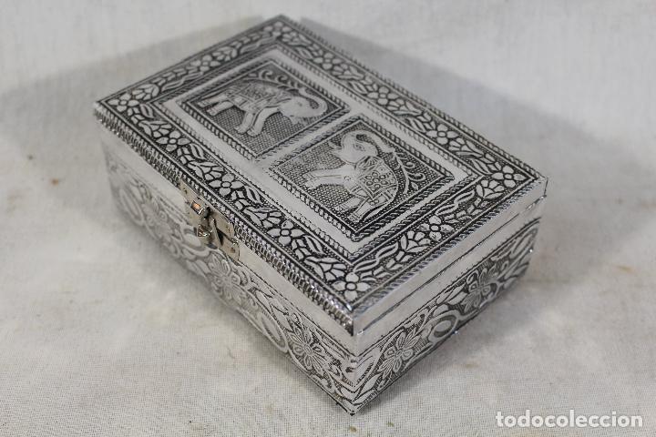 Antig&uuml;edades: caja joyero con plata nepal&iacute; - Foto 5
