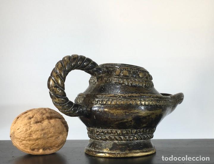 Antig&uuml;edades: L&aacute;mpara de aceite en bronce - Foto 3