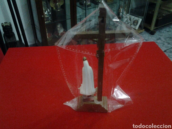 Antig&uuml;edades: Crucifijo de mesa con la Virgen de Fatima - Foto 4