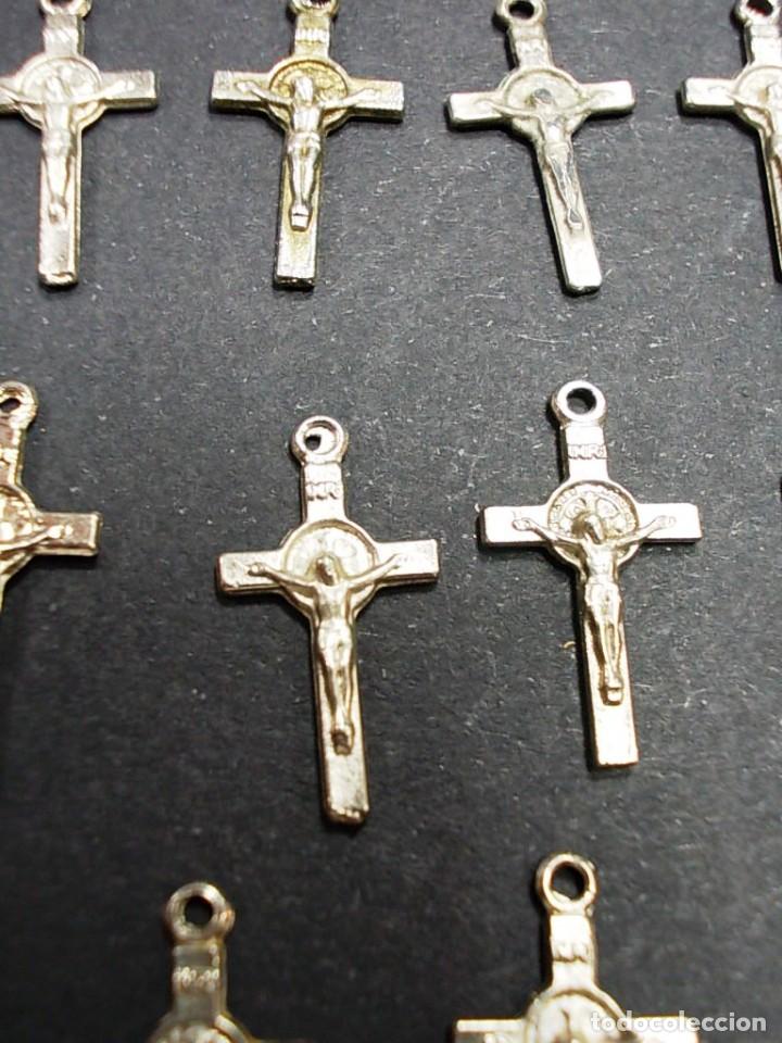 Antig&uuml;edades: Lote de 10 cruces plateadas - Foto 1