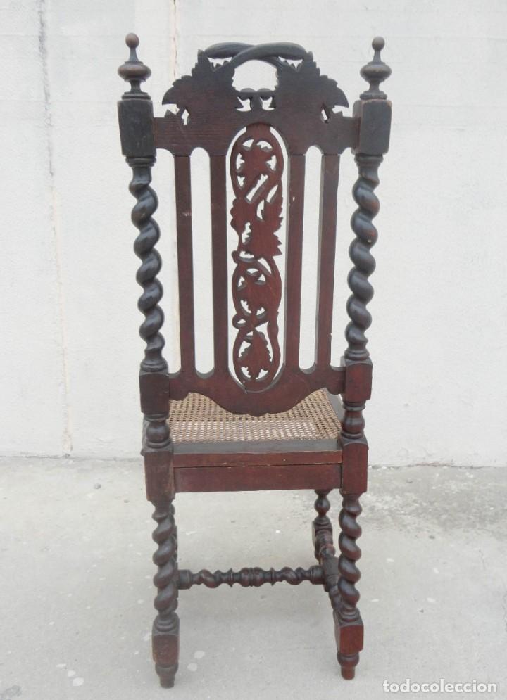 Antig&uuml;edades: 14 Sillas talladas en madera de roble - Foto 5