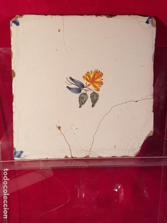 Antig&uuml;edades: Azulejo Valenciano flor - Foto 1