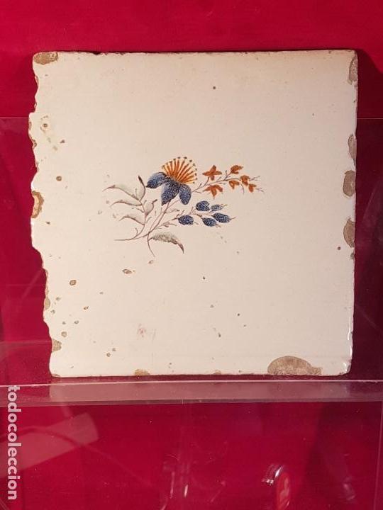 Antig&uuml;edades: Azulejo Valenciano flor - Foto 1