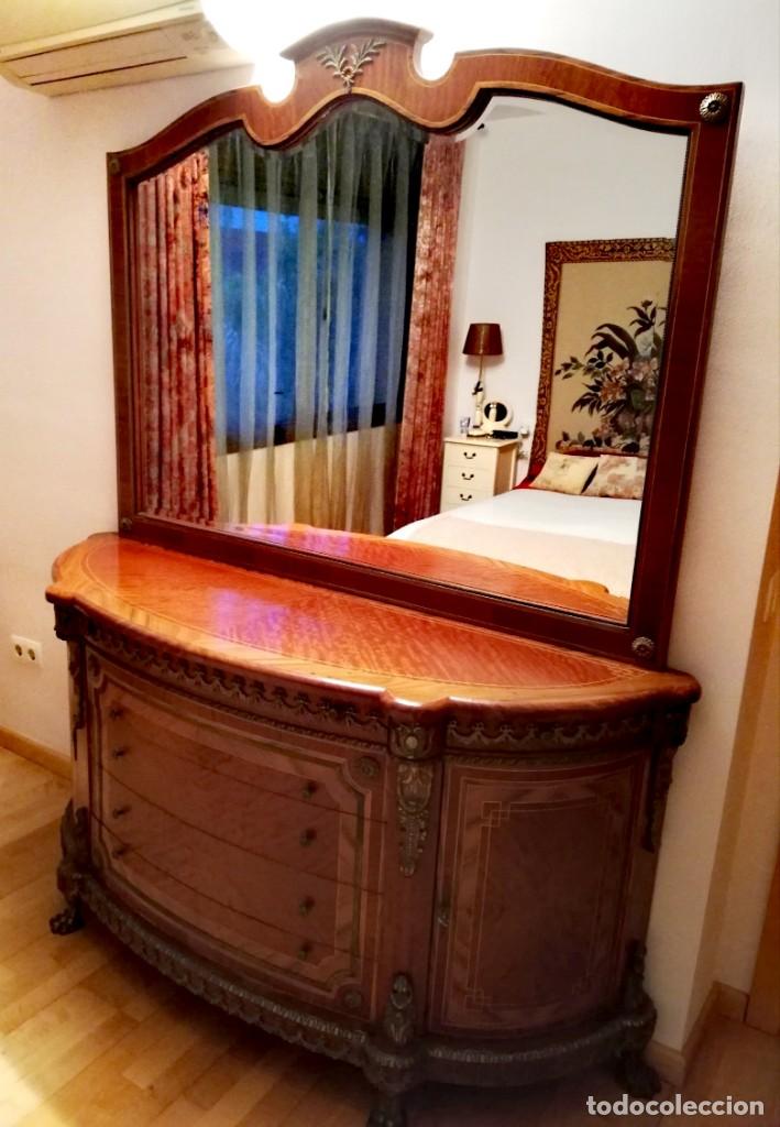Antig&uuml;edades: Comoda con espejo - Foto 1