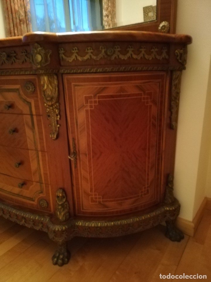 Antig&uuml;edades: Comoda con espejo - Foto 3
