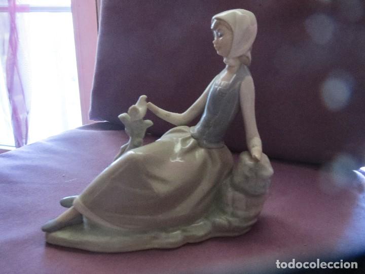 Antig&uuml;edades: joven de la paloma - Foto 1
