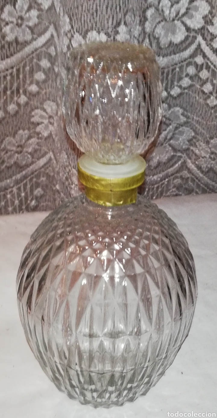 Antiguidades: Frasco antiguo, de Fragancia La Cibeles