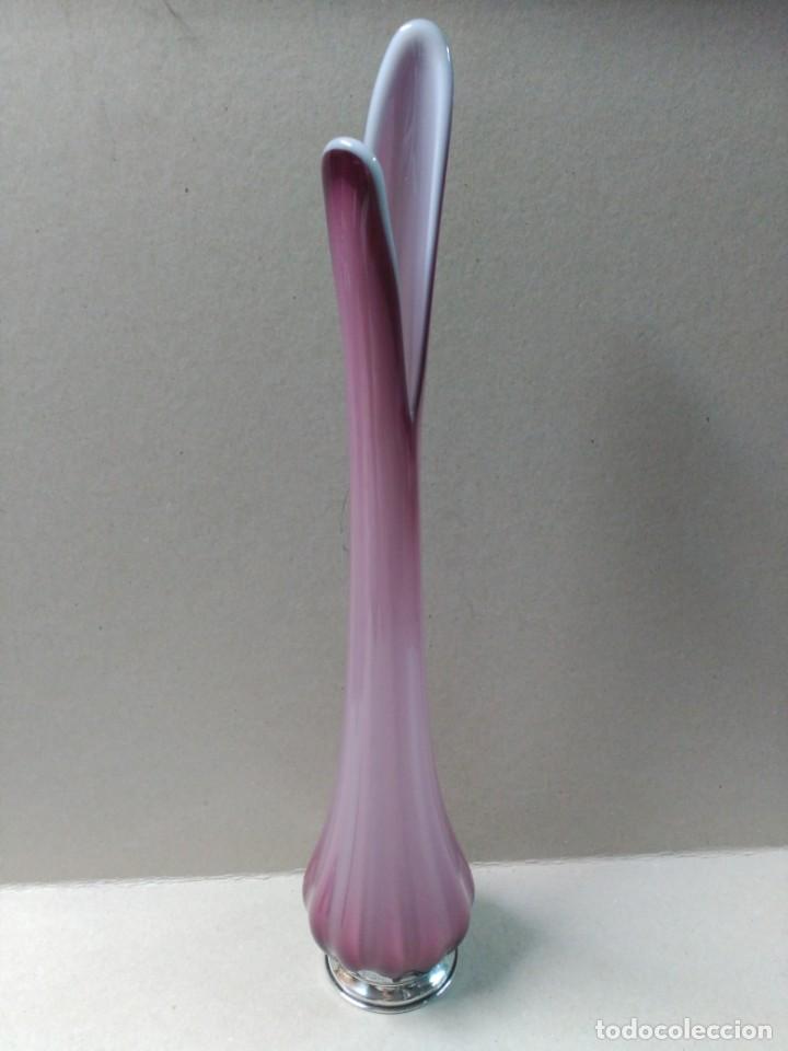 Antig&uuml;edades: JARRON DE CRISTAL MORADO CON PIE DE PLATA PUNZONADA. - Foto 11